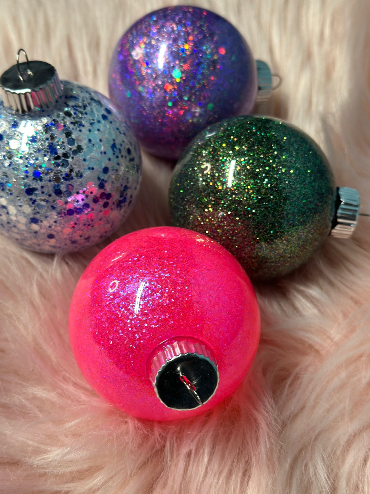 Set of 5 small glitter ornaments