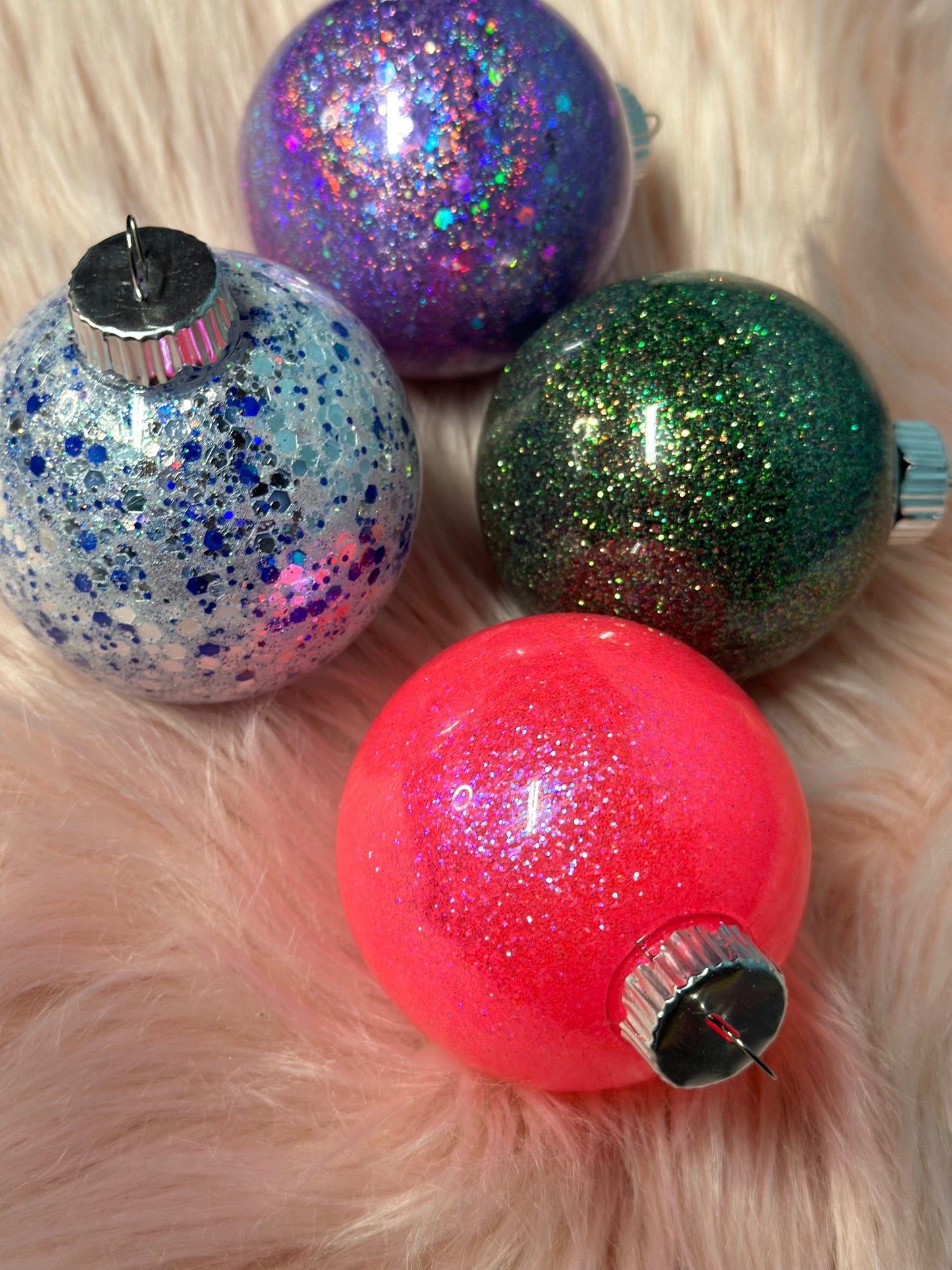 Set of 5 small glitter ornaments